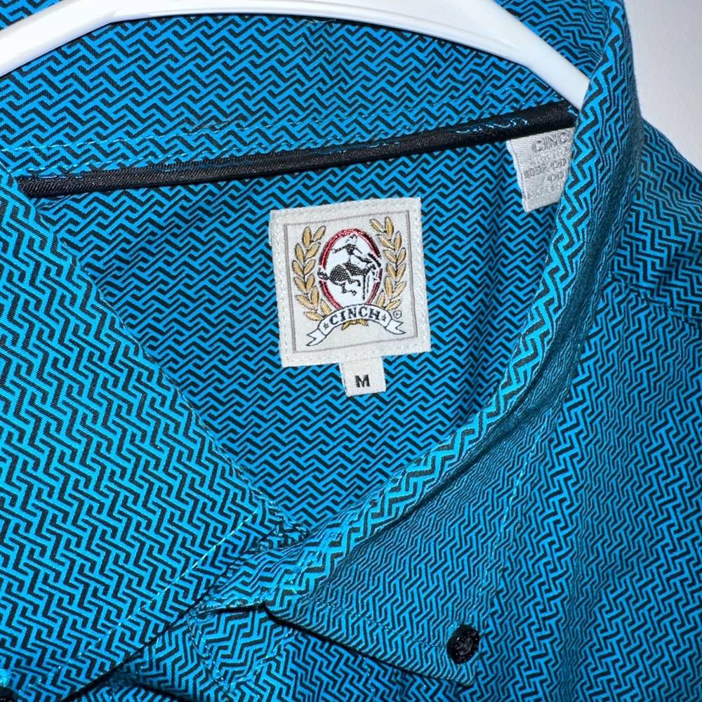 Cinch Shirt - Picture 2 of 3